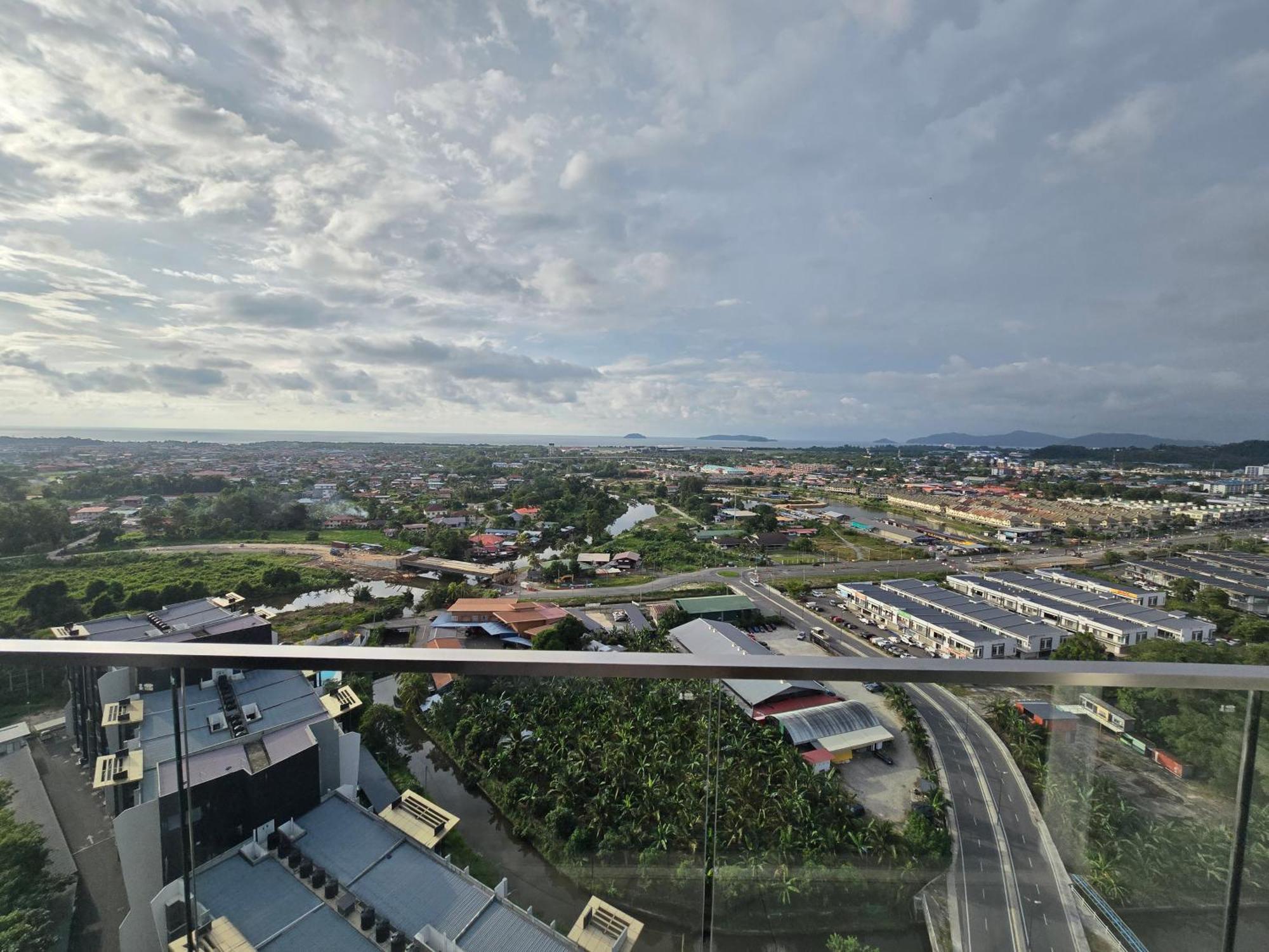 K Avenue Sunrise View Condomonium - Airport Hotel