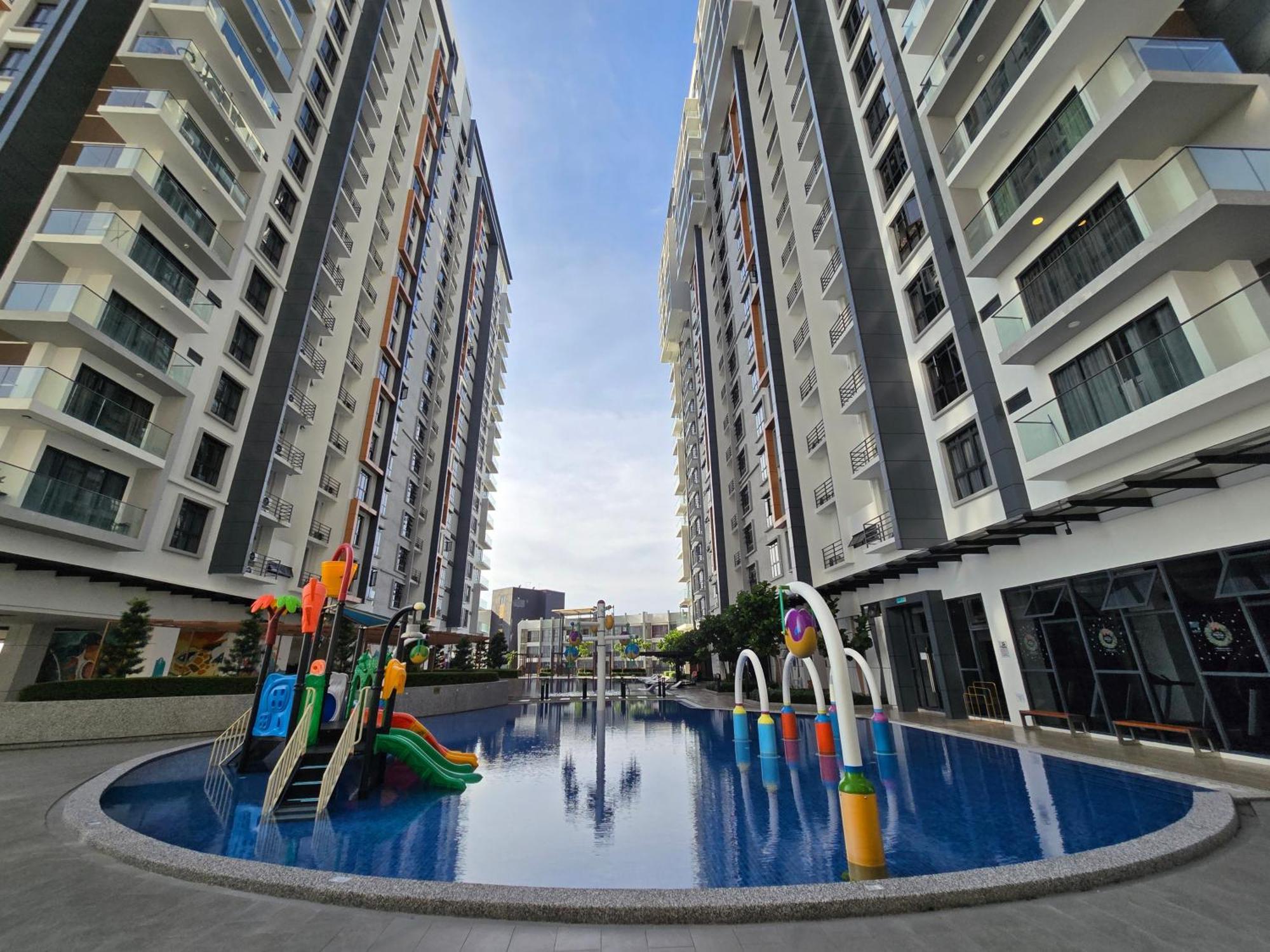 Hotel K Avenue Sunrise View Condomonium - Airport 5*